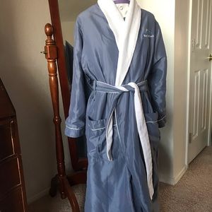 AMAZING luxurious robe silky fur quality